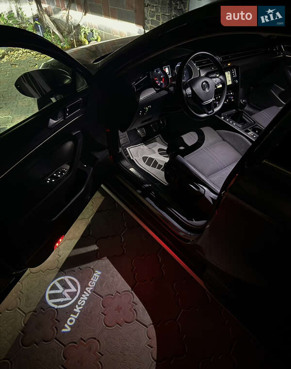 Универсал Volkswagen Passat 2017 в Житомире фото 72 Универсал Volkswagen Passat 2017 в Житомире