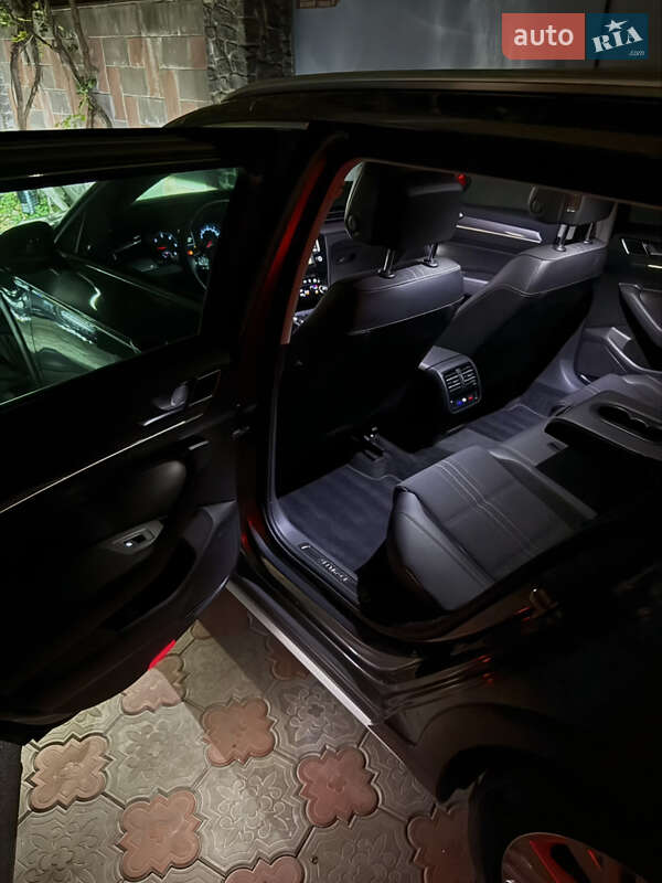 Универсал Volkswagen Passat 2017 в Житомире фото 78 Универсал Volkswagen Passat 2017 в Житомире