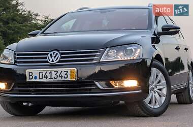 Універсал Volkswagen Passat 2012 в Тернополі