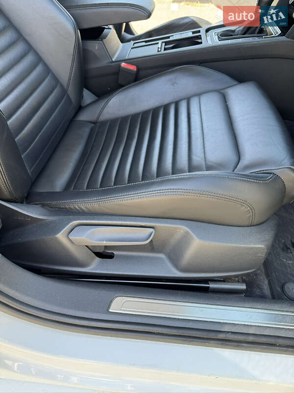 Универсал Volkswagen Passat 2018 в Киеве