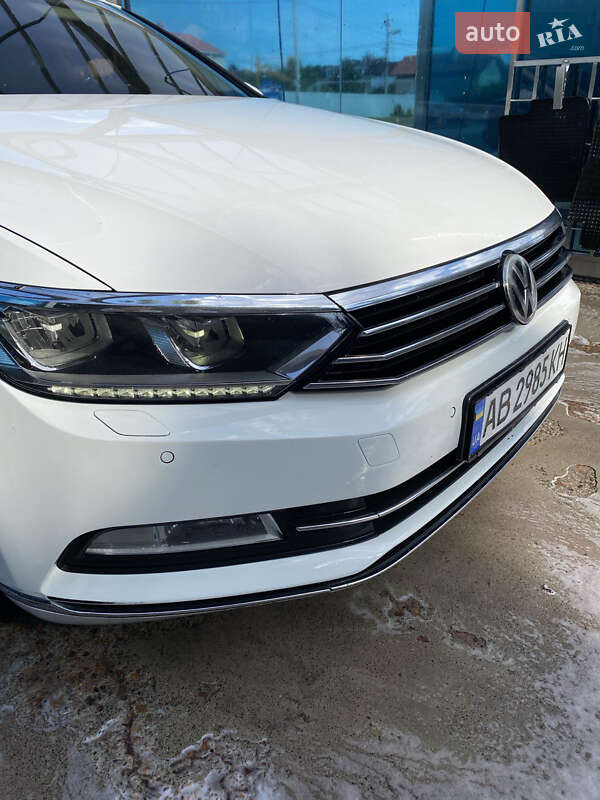Седан Volkswagen Passat 2015 в Одессе