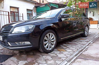 Універсал Volkswagen Passat 2012 в Херсоні