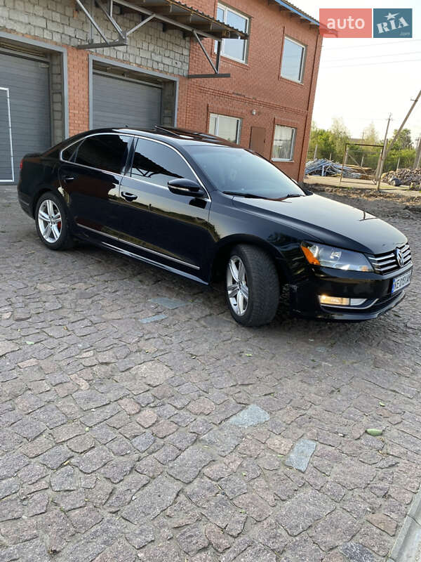 Седан Volkswagen Passat 2012 в Кривом Роге