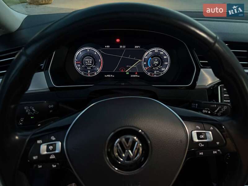 Універсал Volkswagen Passat 2015 в Луцьку