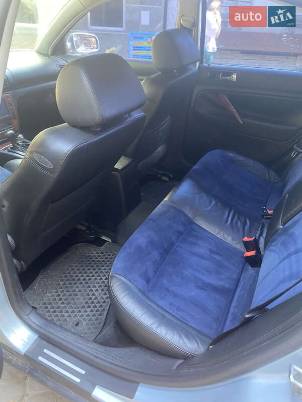 Седан Volkswagen Passat 2002 в Николаеве