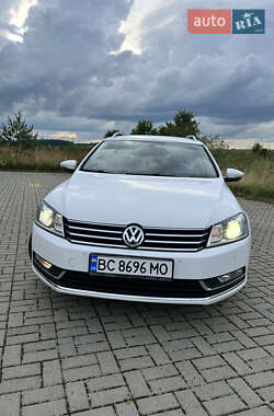 Універсал Volkswagen Passat 2011 в Дрогобичі
