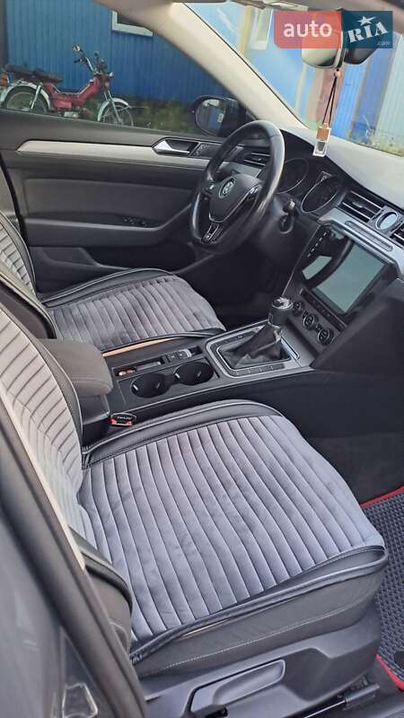Седан Volkswagen Passat 2015 в Бучачі