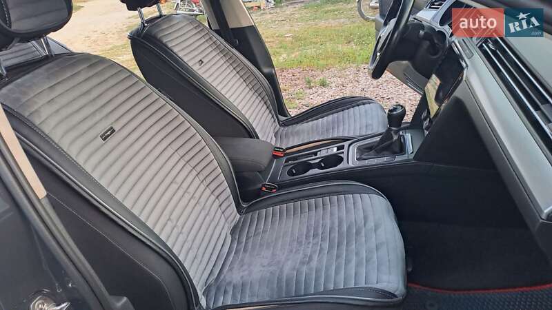 Седан Volkswagen Passat 2015 в Бучачі