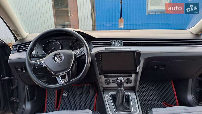 Седан Volkswagen Passat 2015 в Бучачі