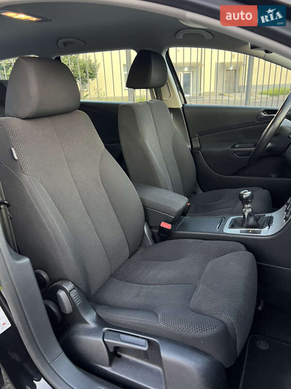 Універсал Volkswagen Passat 2008 в Києві фото 19 Універсал Volkswagen Passat 2008 в Києві
