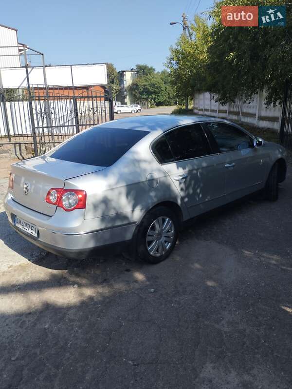 Седан Volkswagen Passat 2007 в Бердичеве