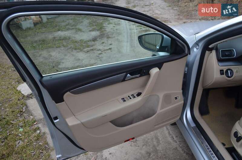 Универсал Volkswagen Passat 2012 в Ковеле