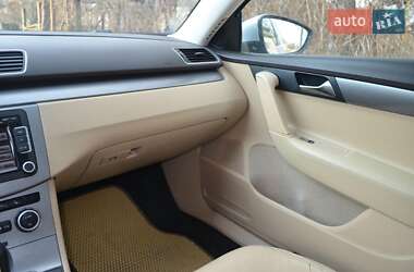 Универсал Volkswagen Passat 2012 в Ковеле