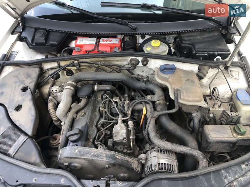 Универсал Volkswagen Passat 2000 в Ровно