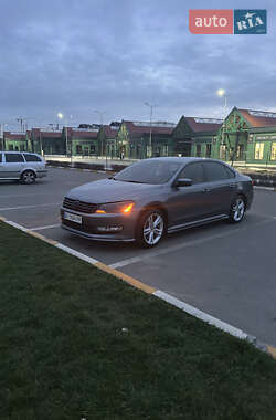 Седан Volkswagen Passat 2015 в Ірпені