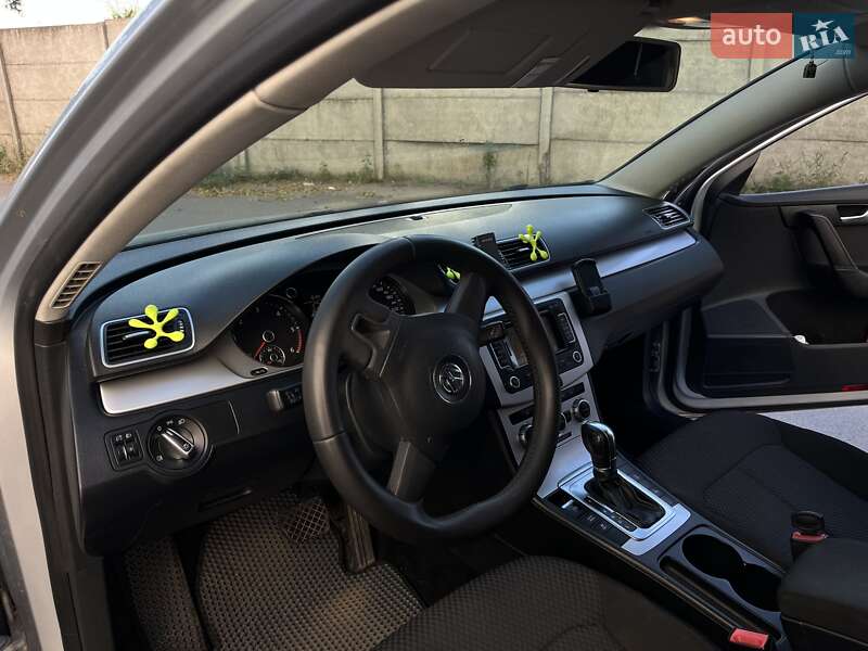 Универсал Volkswagen Passat 2013 в Виннице
