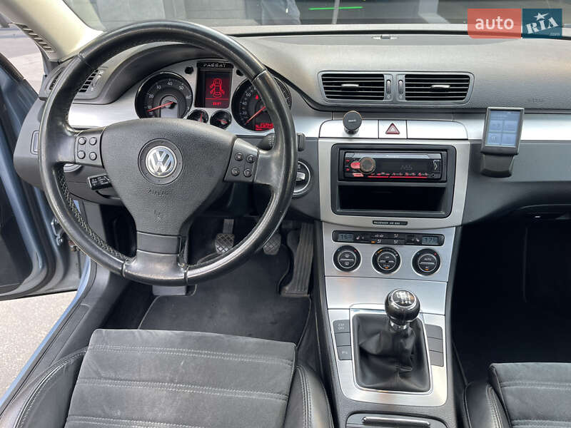 Универсал Volkswagen Passat 2008 в Киеве