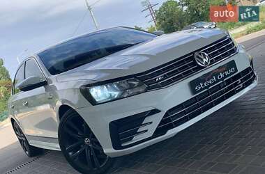 Седан Volkswagen Passat 2016 в Миколаєві