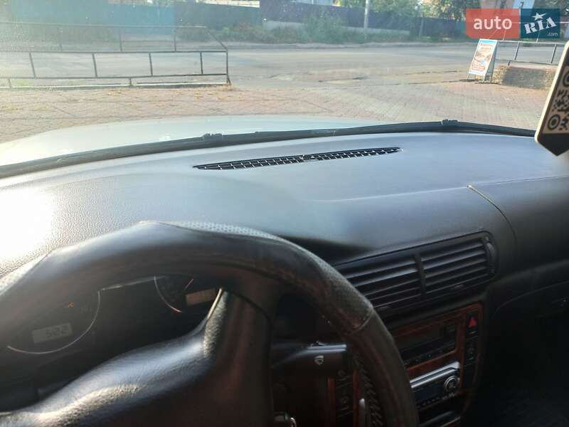 Седан Volkswagen Passat 2002 в Бердичеве