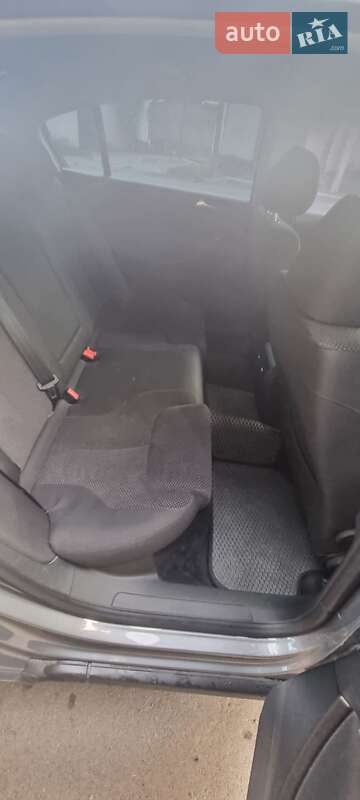 Седан Volkswagen Passat 2006 в Мукачевому