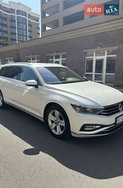 Универсал Volkswagen Passat 2019 в 