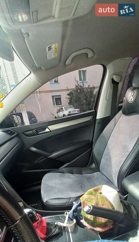 Седан Volkswagen Passat 2013 в Киеве