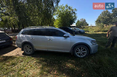 Универсал Volkswagen Passat 2012 в Ровно