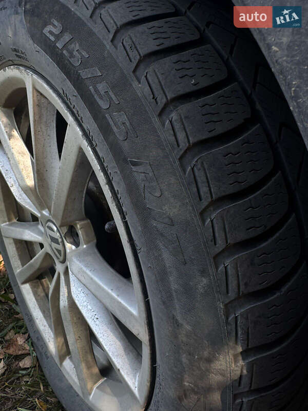 Универсал Volkswagen Passat 2012 в Житомире