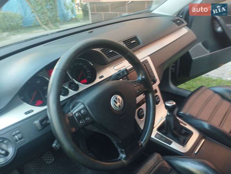 Універсал Volkswagen Passat 2006 в Славуті
