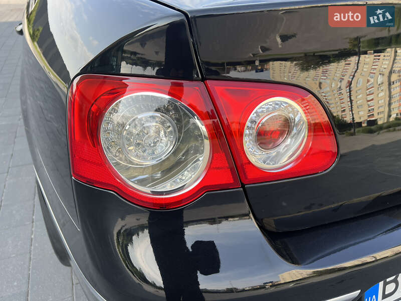 Седан Volkswagen Passat 2008 в Хмельницькому