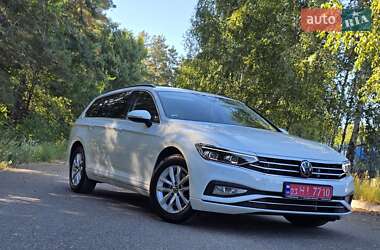 Універсал Volkswagen Passat 2022 в Бучі