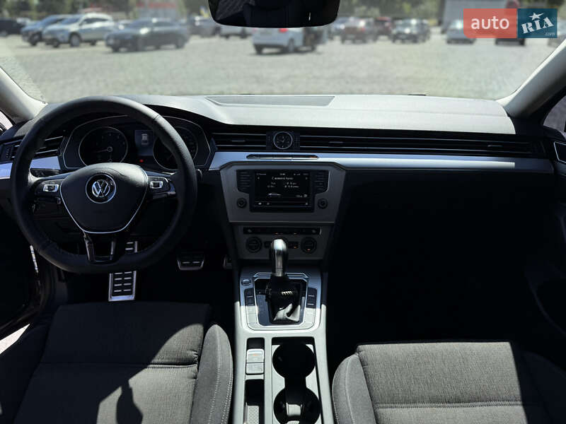 Седан Volkswagen Passat 2016 в Харькове фото 8 Седан Volkswagen Passat 2016 в Харькове