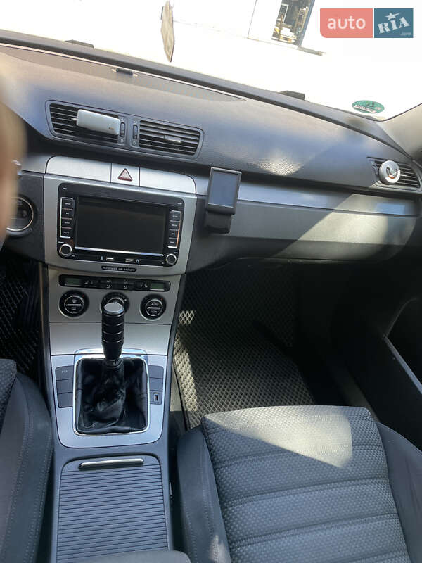 Универсал Volkswagen Passat 2005 в Чернигове фото 9 Универсал Volkswagen Passat 2005 в Чернигове