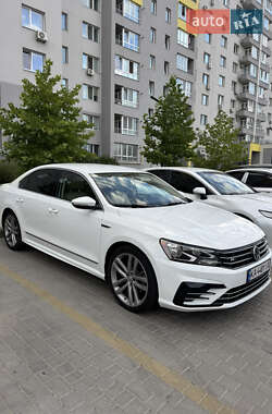 Седан Volkswagen Passat 2017 в 