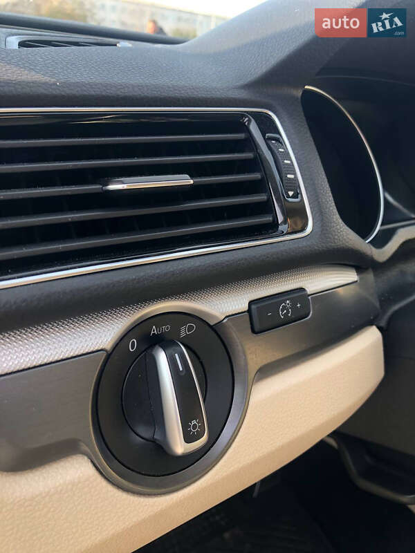 Седан Volkswagen Passat 2017 в Виннице