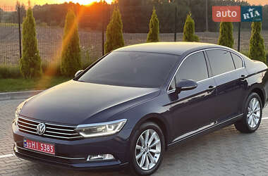 Седан Volkswagen Passat 2015 в 