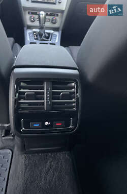 Седан Volkswagen Passat 2015 в 