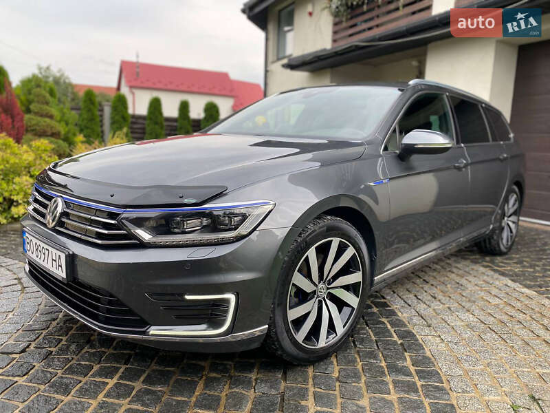 Универсал Volkswagen Passat 2016 в Тернополе