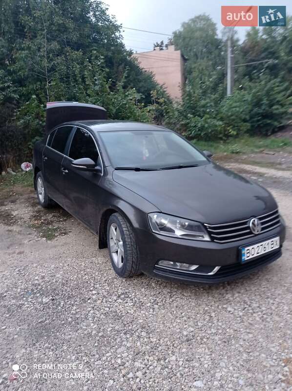 Седан Volkswagen Passat 2012 в Тернополе