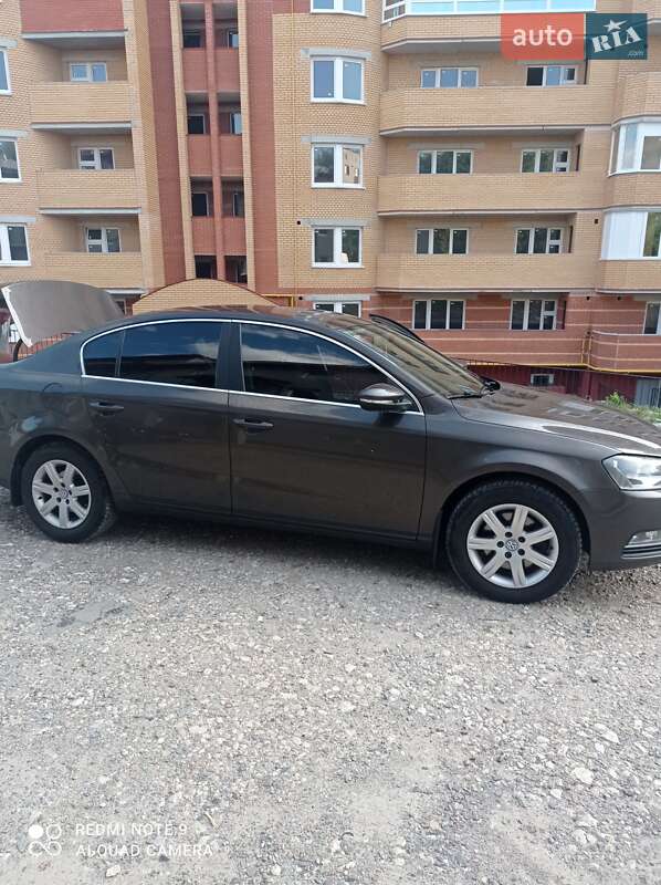 Седан Volkswagen Passat 2012 в Тернополе