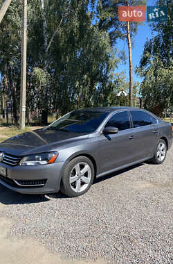 Седан Volkswagen Passat 2014 в Ирпене