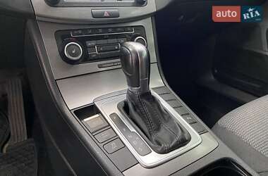 Универсал Volkswagen Passat 2011 в 