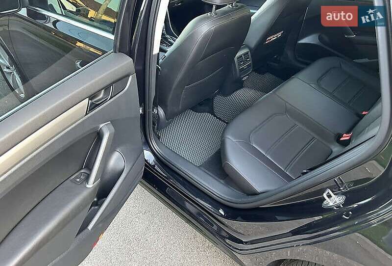 Седан Volkswagen Passat 2020 в Киеве