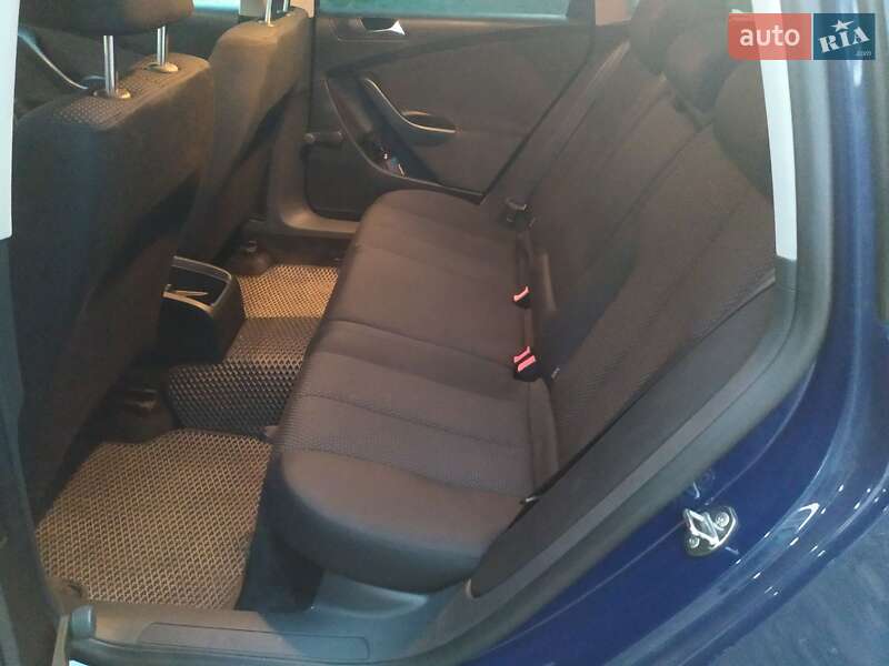 Универсал Volkswagen Passat 2009 в Кривом Роге