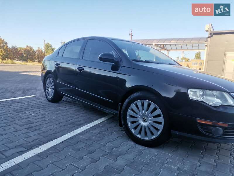 Седан Volkswagen Passat 2007 в Николаеве