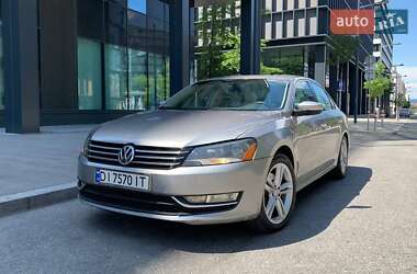 Седан Volkswagen Passat 2014 в Києві