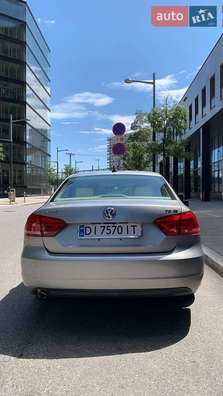 Седан Volkswagen Passat 2014 в Києві фото 12 Седан Volkswagen Passat 2014 в Києві