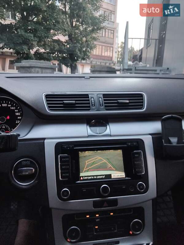 Volkswagen Passat 2011 Volkswagen Passat 2011