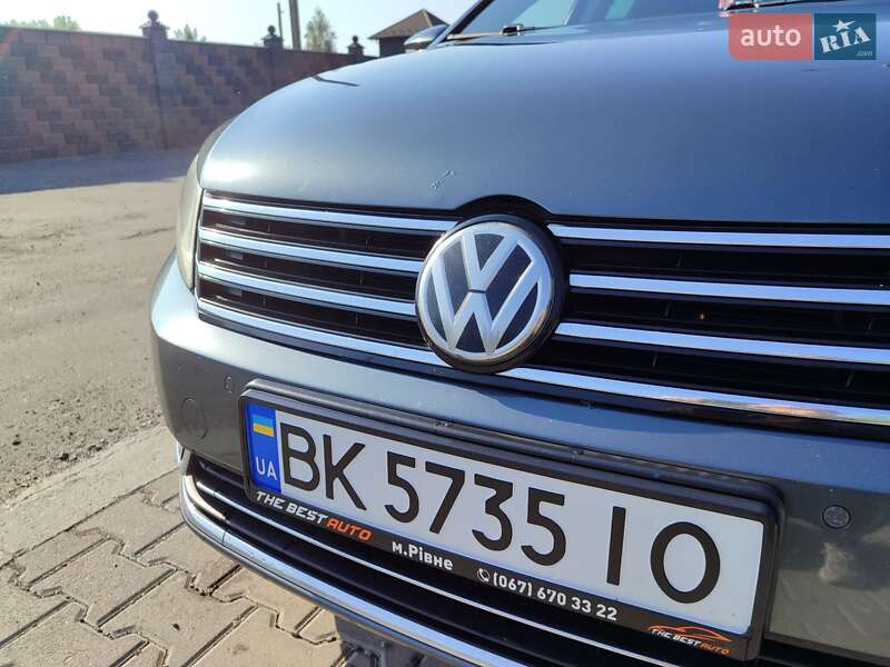 Универсал Volkswagen Passat 2013 в Ровно