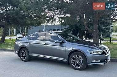 Седан Volkswagen Passat 2017 в 